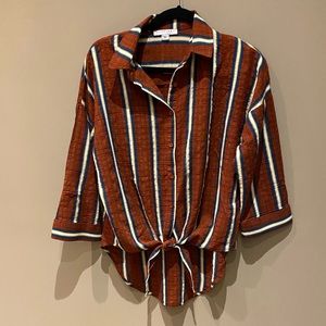 Stripped button down tie-front top 🧡